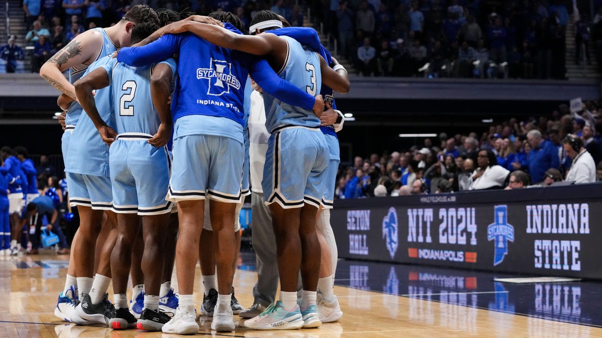 "Indiana State Basketball Players Enter Transfer Portal Amid Coach Departure"