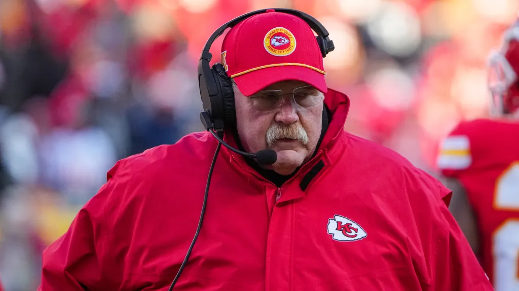 Chiefs Secure Playoff Spot Despite Uneasy Win Over Raiders