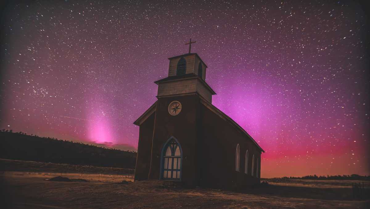 Northern Lights Illuminate Various Parts of the United States