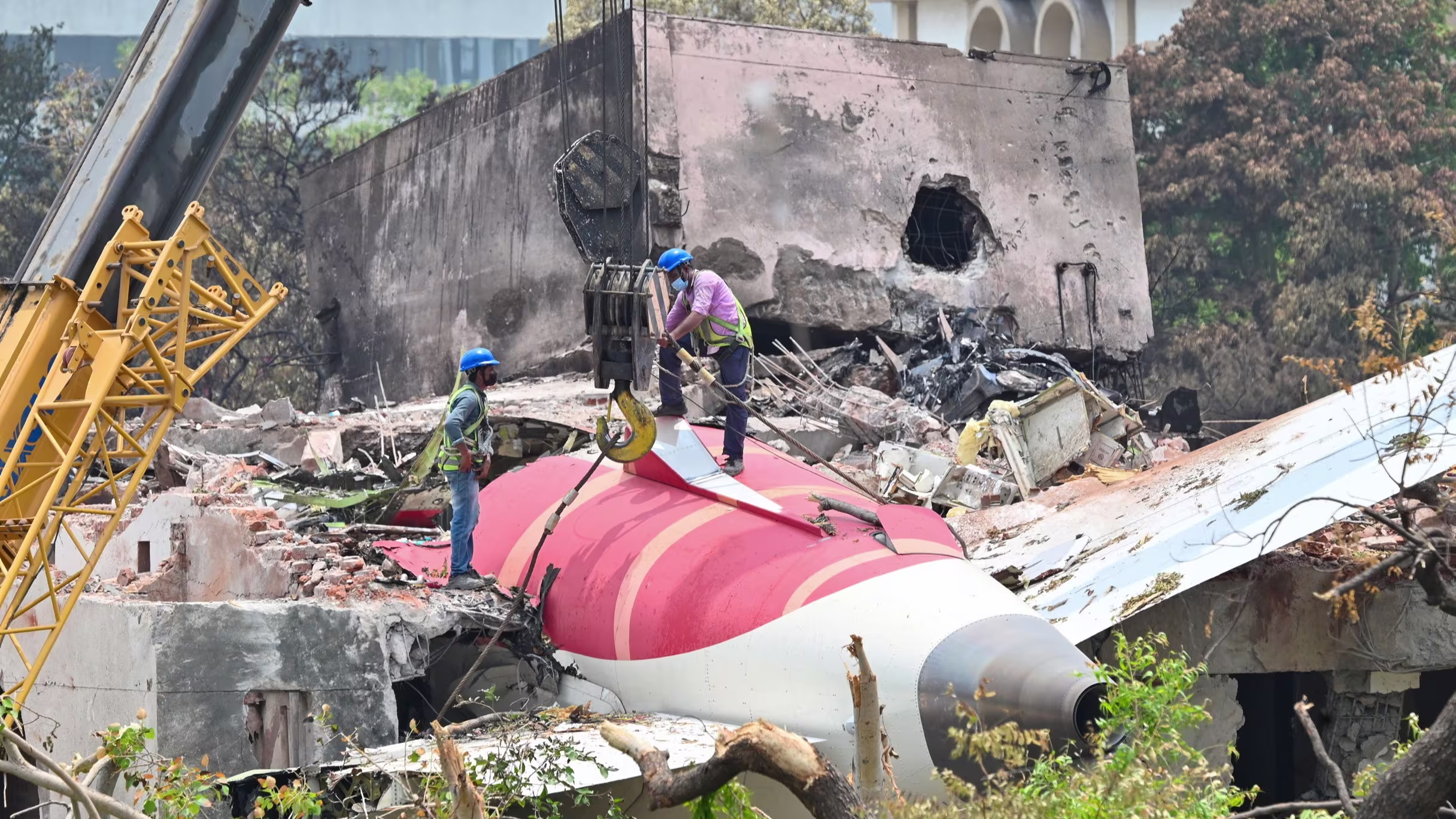 Featured image for India Air Authority Urges Calm Amid New Air India Crash Details