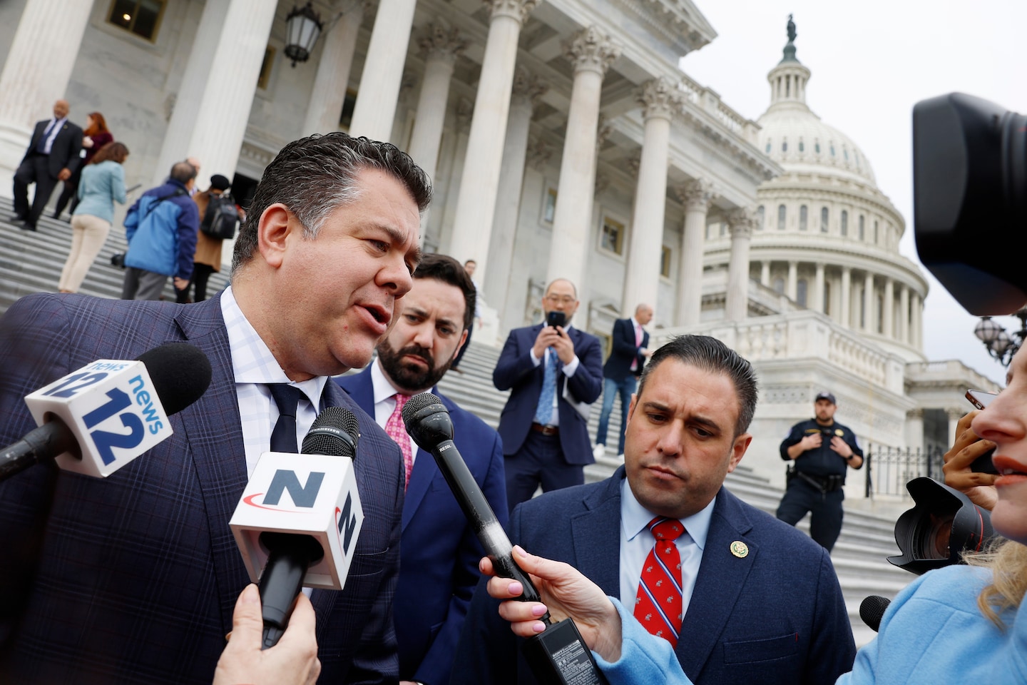 "New York High Court Grants Democrats Power to Redraw Congressional Maps, Potentially Shifting Control of the House in 2024"