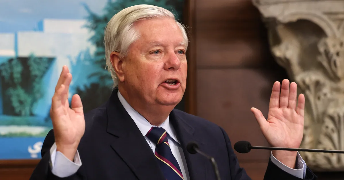 Featured image for Graham Praises Trump’s Controversial Third Term Bid