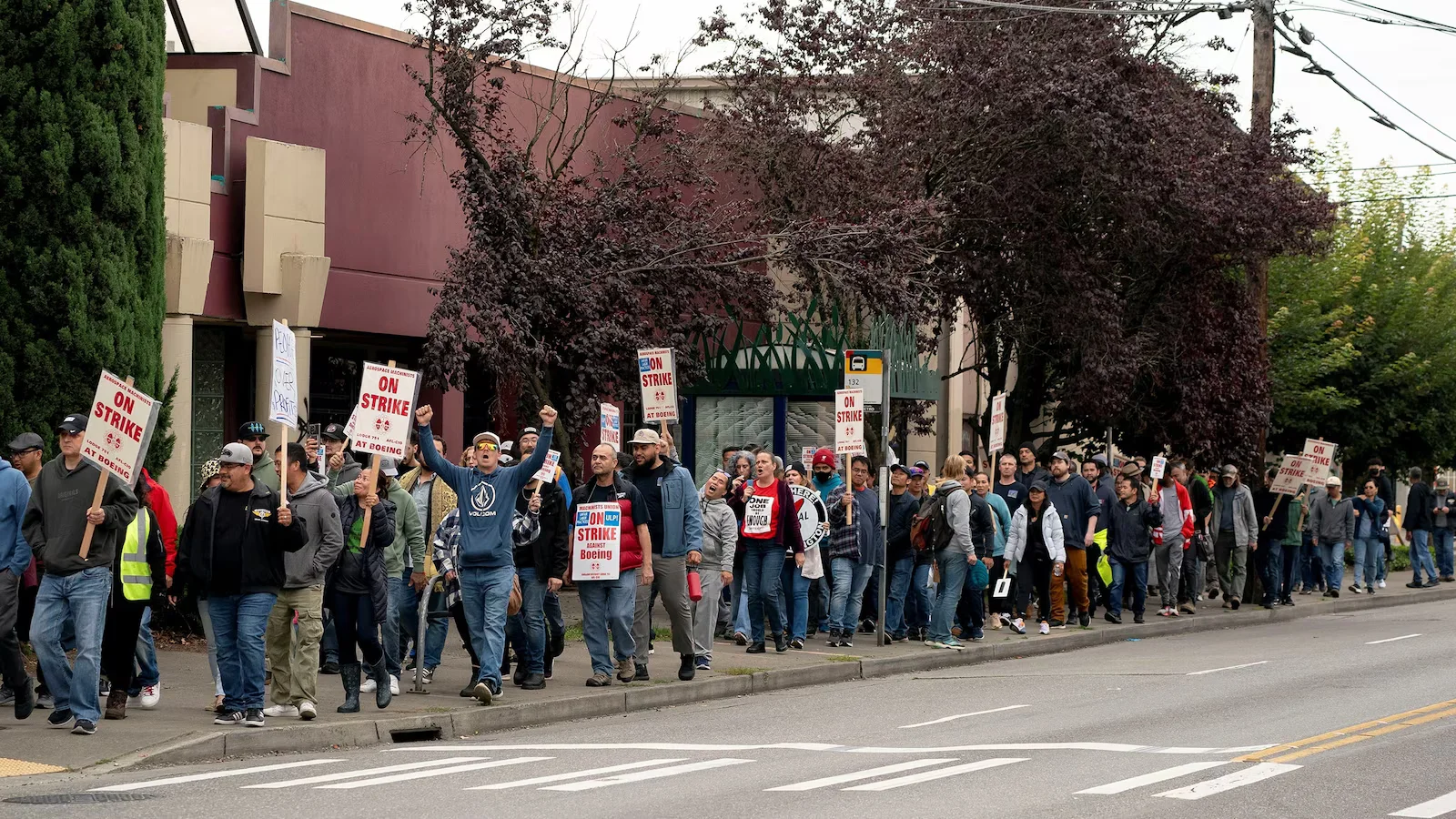 Boeing Machinists Cast Crucial Vote to End 7-Week Strike