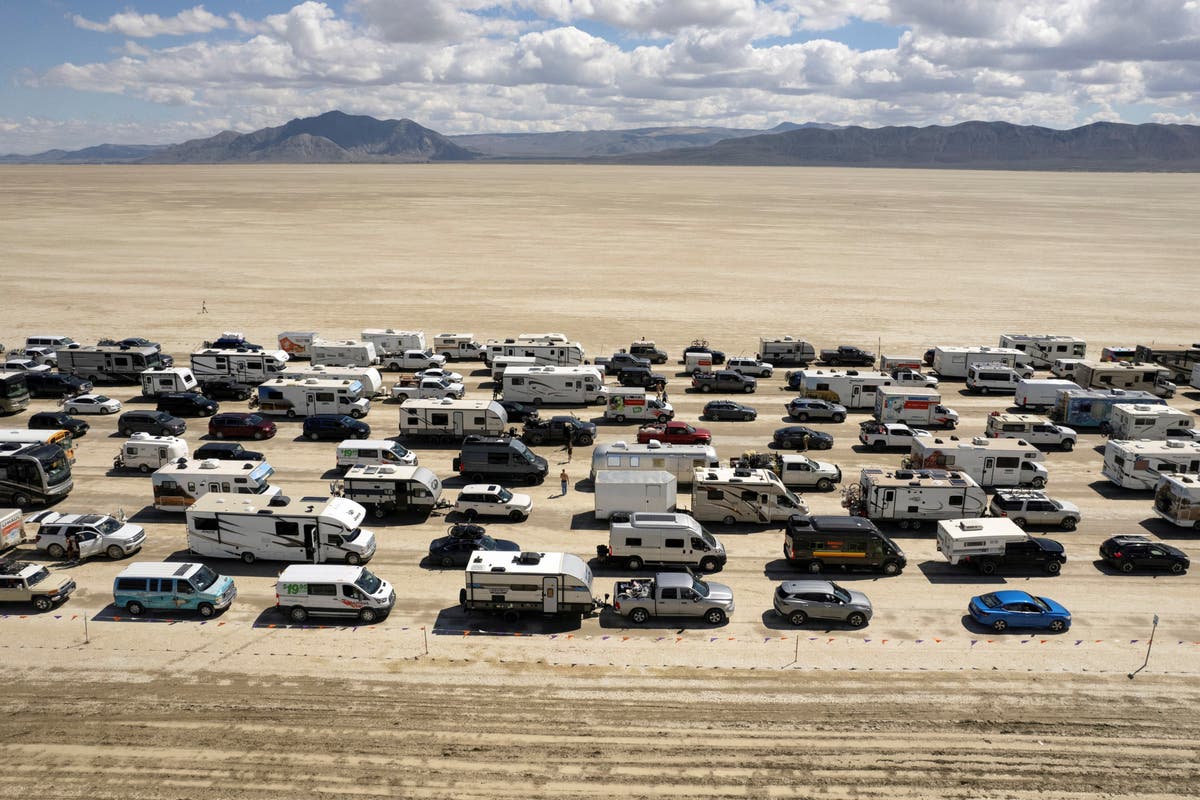 "Mass Exodus at Burning Man as Heavy Rain Strands Thousands: Latest Updates"