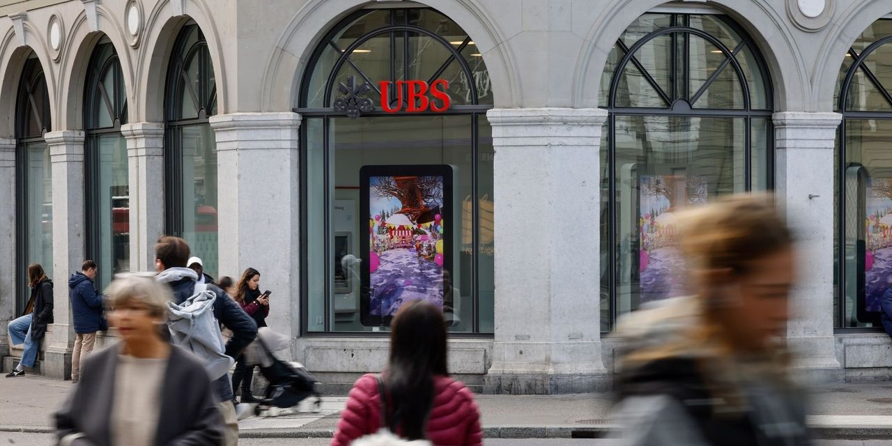 Swiss Prosecutors Investigate UBS Takeover of Credit Suisse.