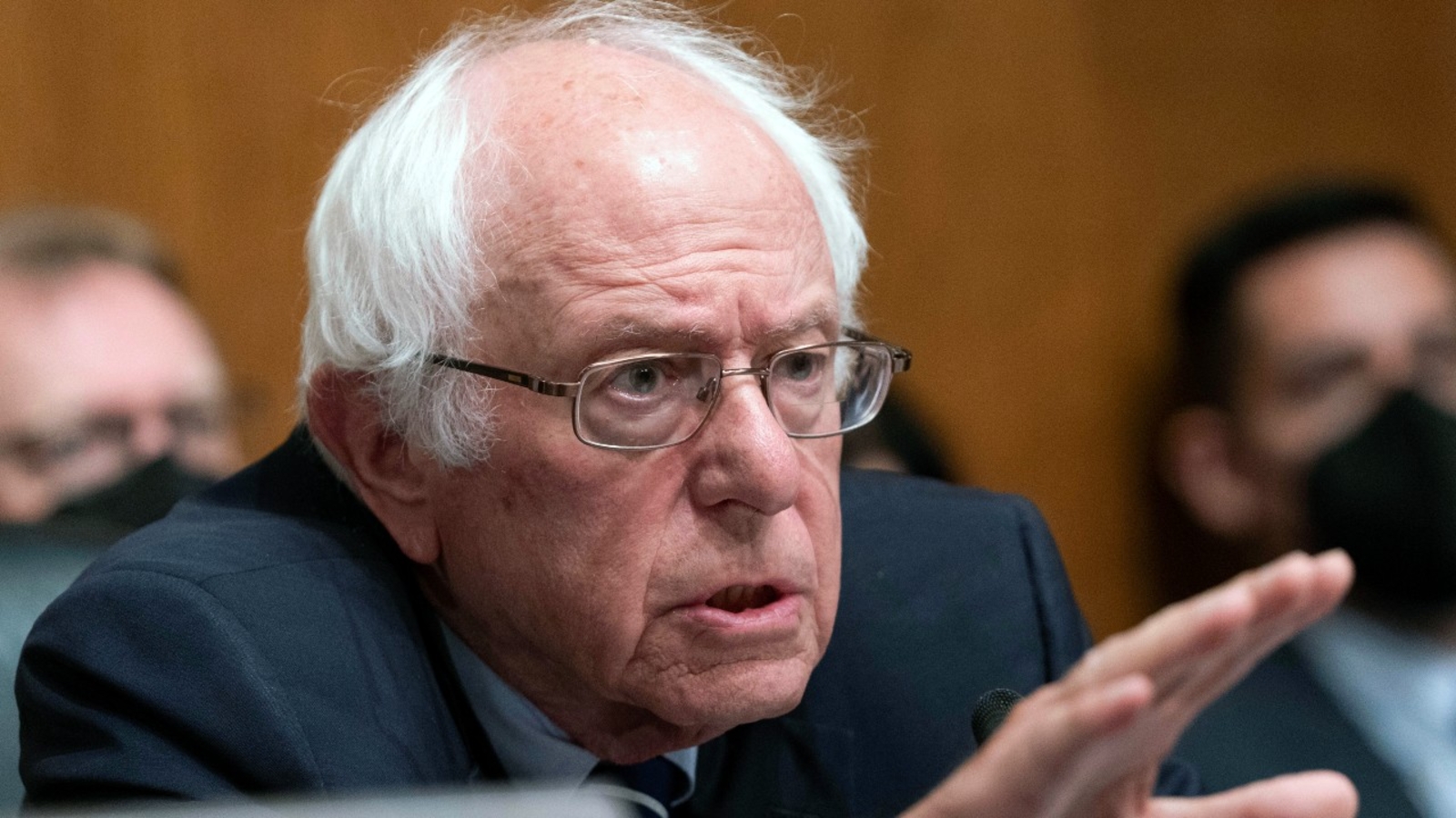 Featured image for "Bernie Sanders Advocates 32-Hour Workweek Bill in Senate"