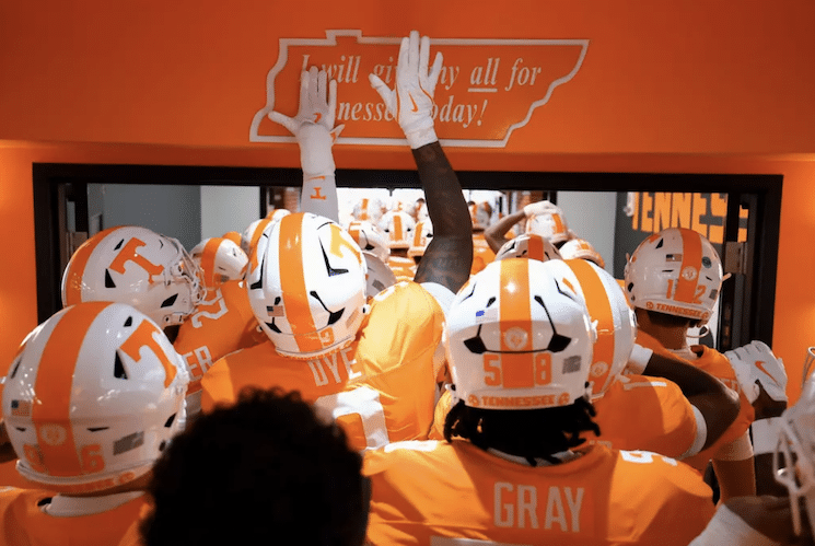 Featured image for Tennessee Football Dominates ETSU in Season Opener