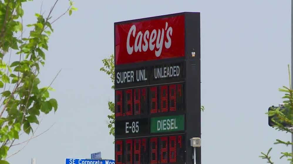 Featured image for Casey's General Stores: Expanding Stores, Food Sales, and Private-Label Offerings