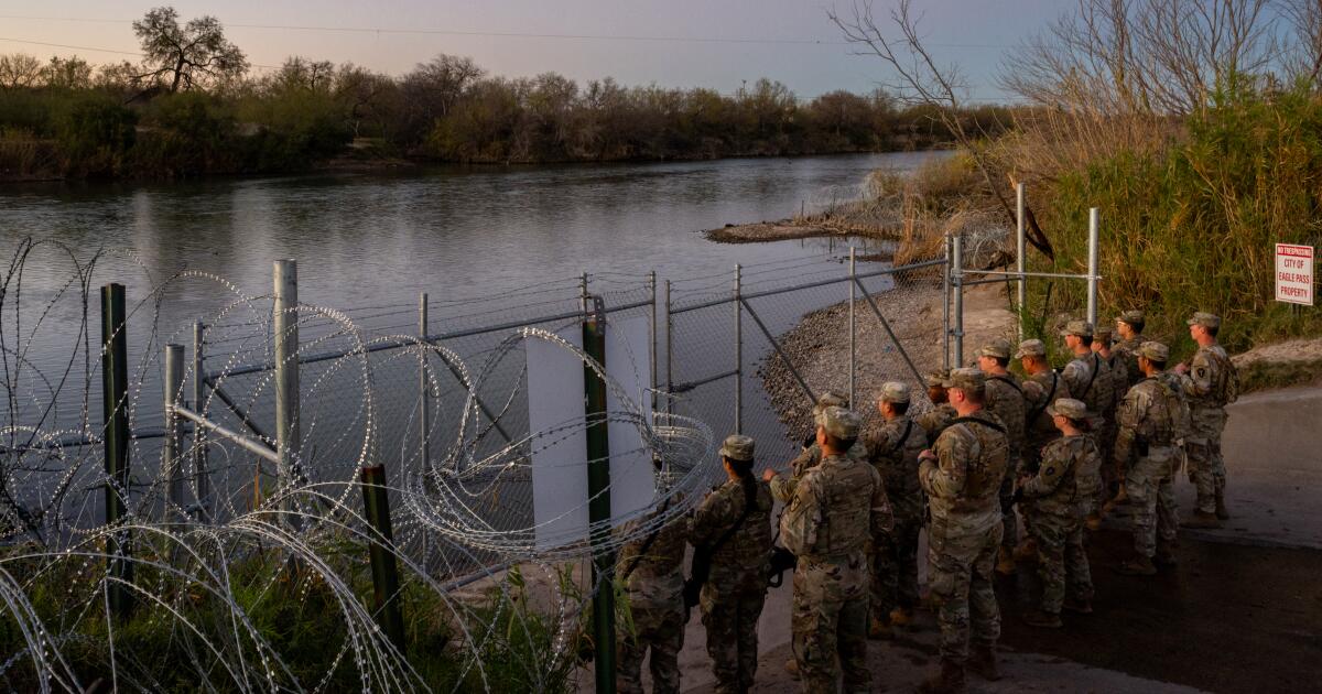 "Texas Defies Biden Administration, Escalates Border Standoff"