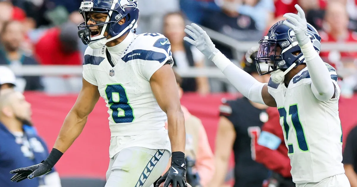 Featured image for Seahawks Soar with Fourth Straight Win, Eye Playoff Success