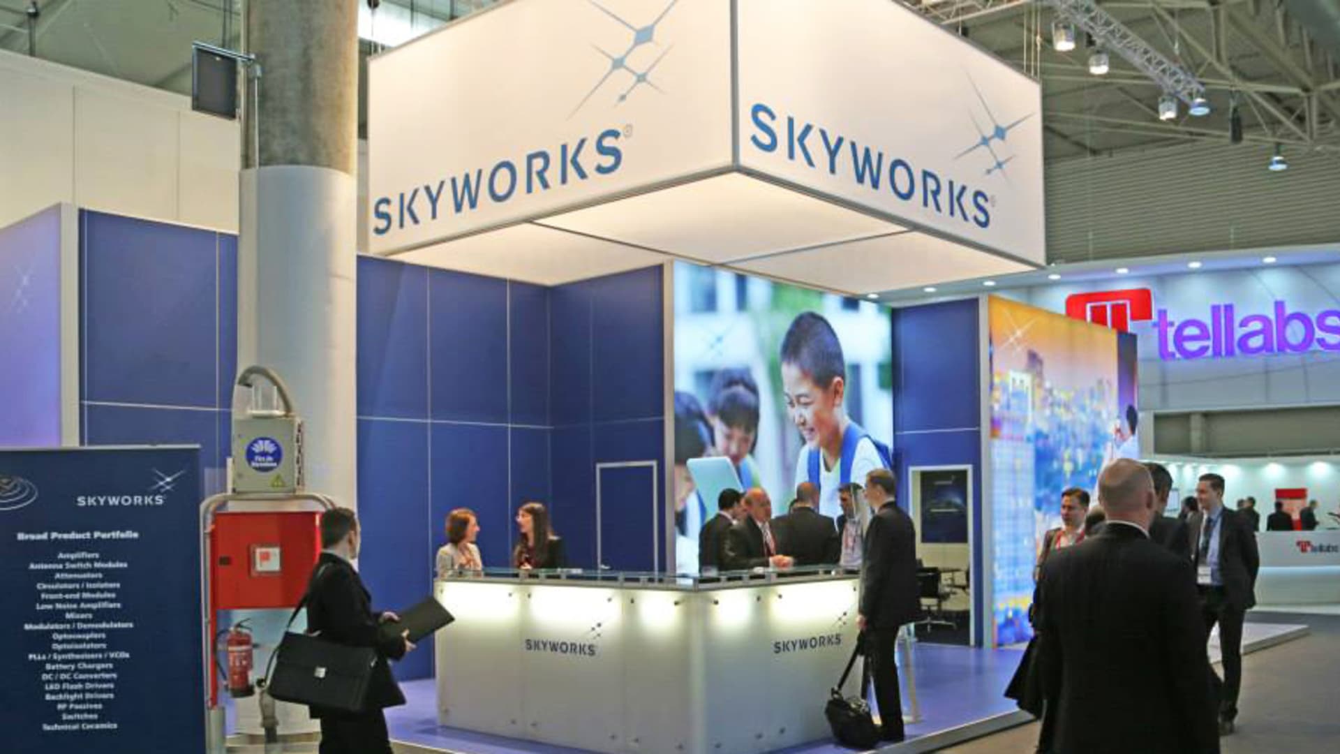 Featured image for Wall Street Analysts' Latest Stock Insights and Recommendations