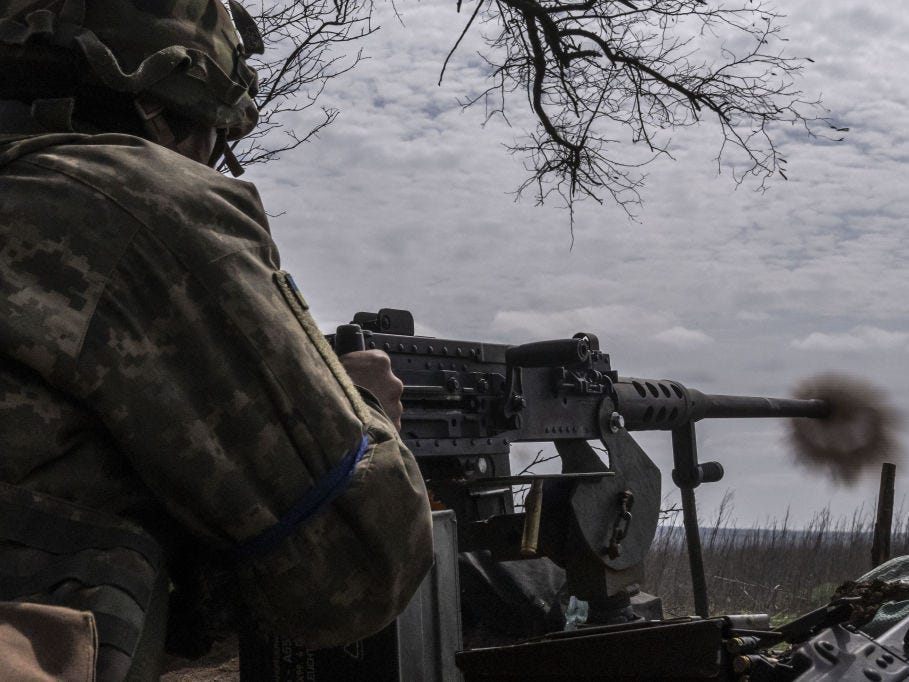Featured image for Intense Battle Footage Shows US Volunteers Dodging Russian Forces in Ukraine.