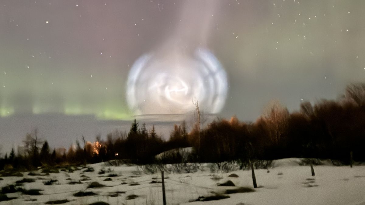 "Norway's Mysterious Blue Spiral: A Galactic Phenomenon or Alien Encounter?"