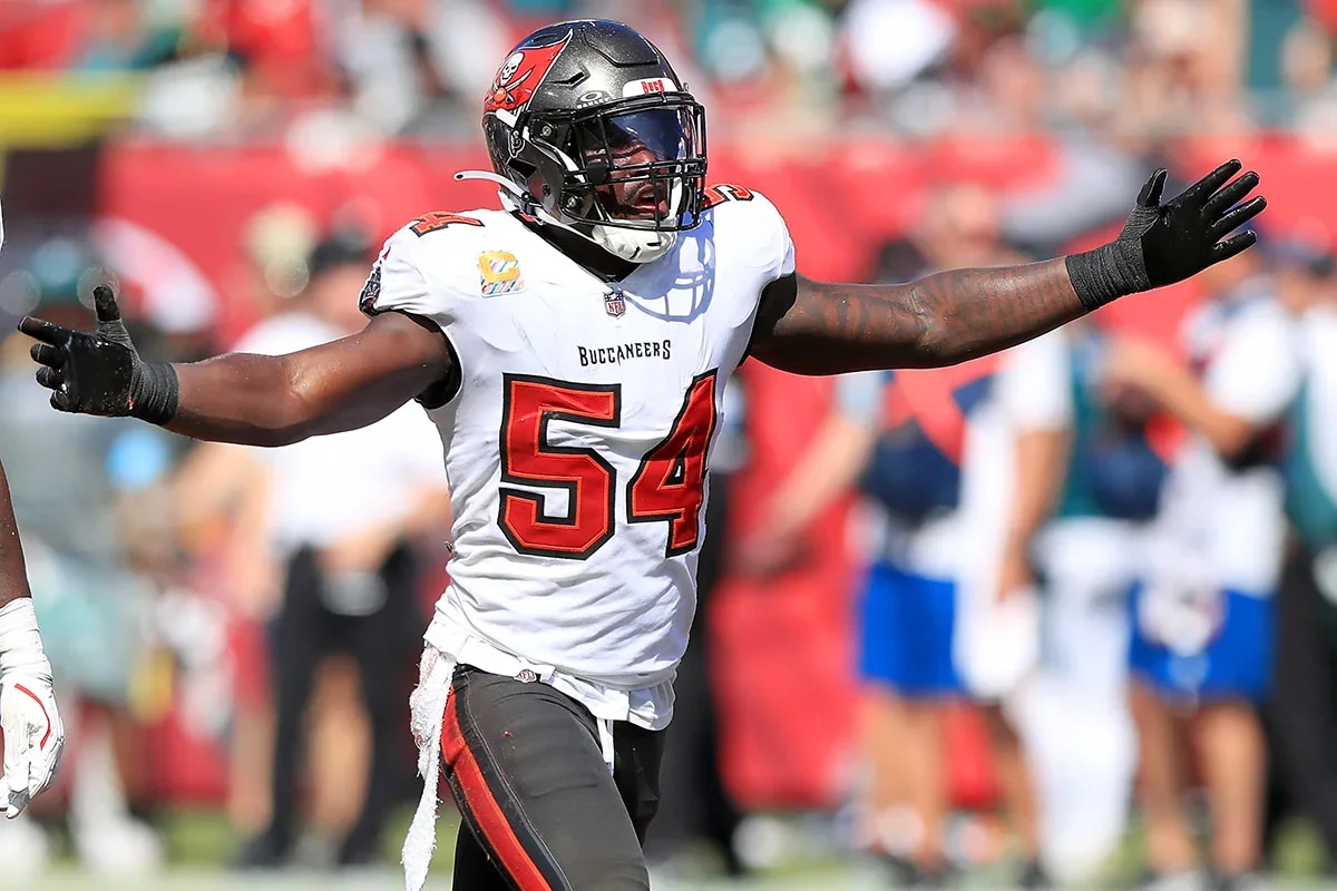 Lavonte David's 2 PM press conference fuels retirement speculation