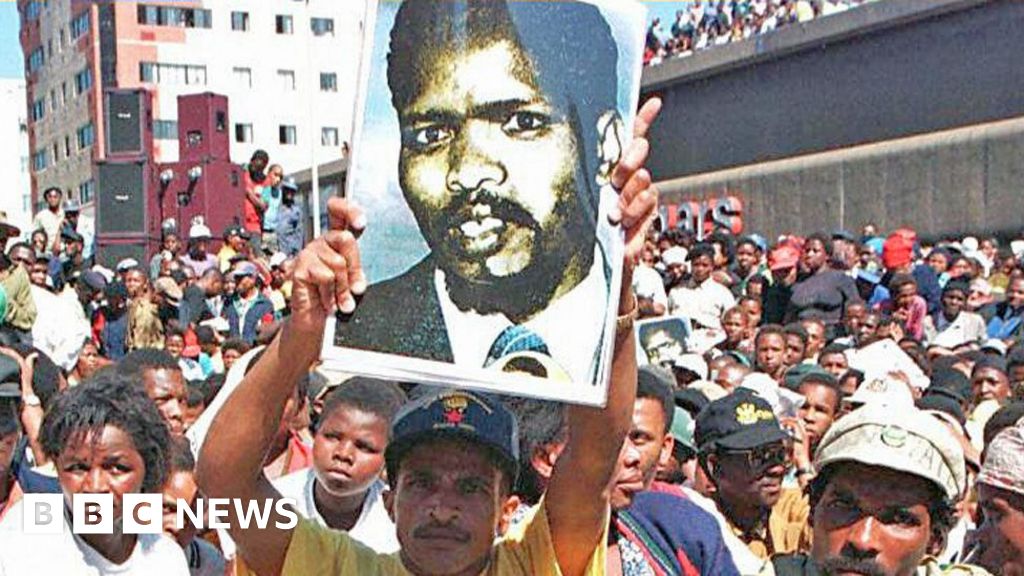 Featured image for South Africa Reopens Inquest into Steve Biko's 1977 Death