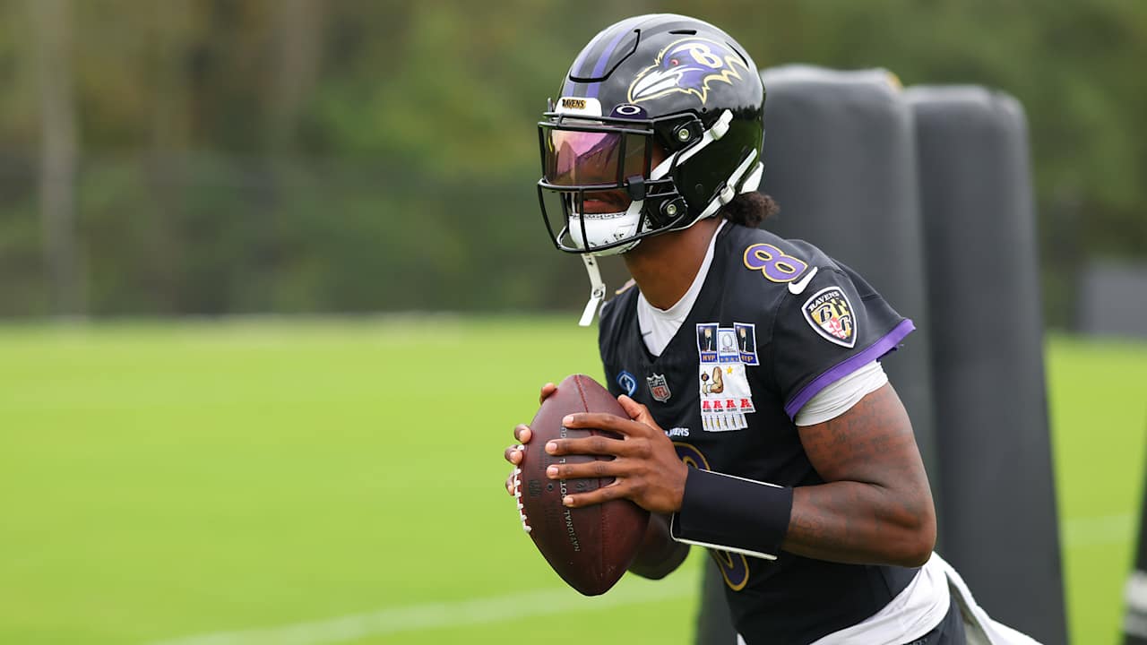 Lamar Jackson Ruled Out of Ravens Practice Due to Hamstring Injury