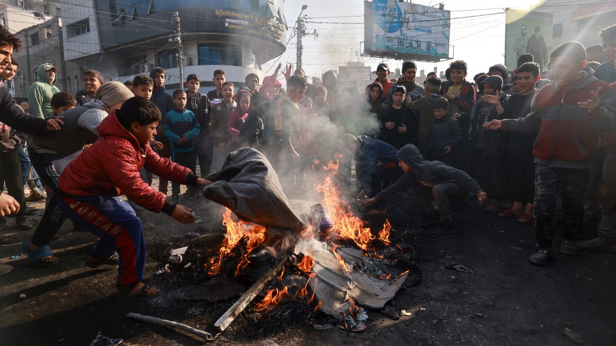 "Egyptian President Nears Cease-Fire Deal in Israel-Hamas War"