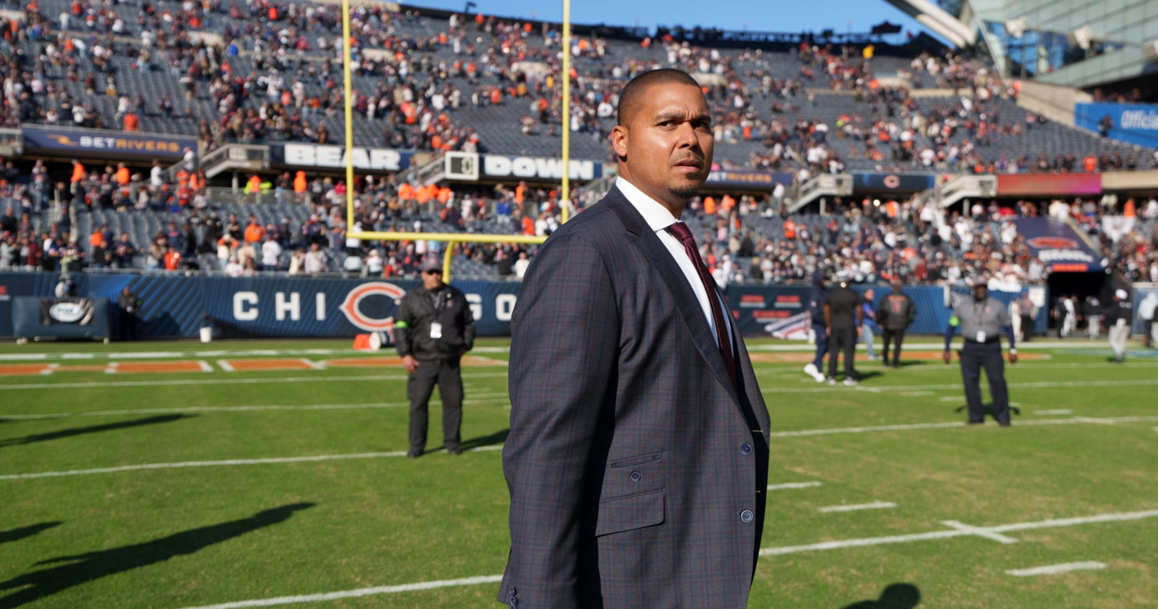 Featured image for "Bears Poised for Lucrative Trade Deals with Coveted No. 1 Pick in 2024 NFL Draft"