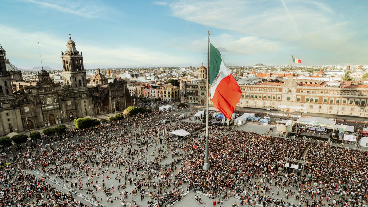 "Imminent Water Crisis: Mexico City Nearing Depletion of Drinking Water Supply"