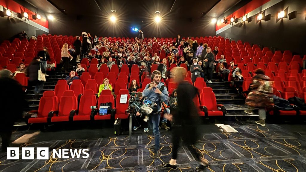 Featured image for Alec Baldwin's 'Rust' Debuts in Poland Amid Controversy