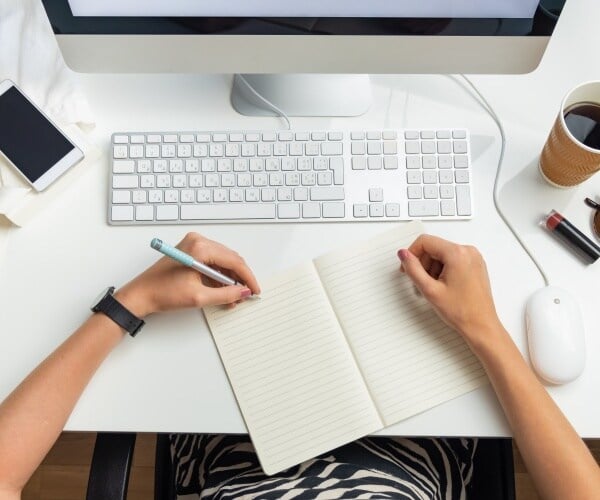 Featured image for "Uncovering the Genetic Link to Left-Handedness"