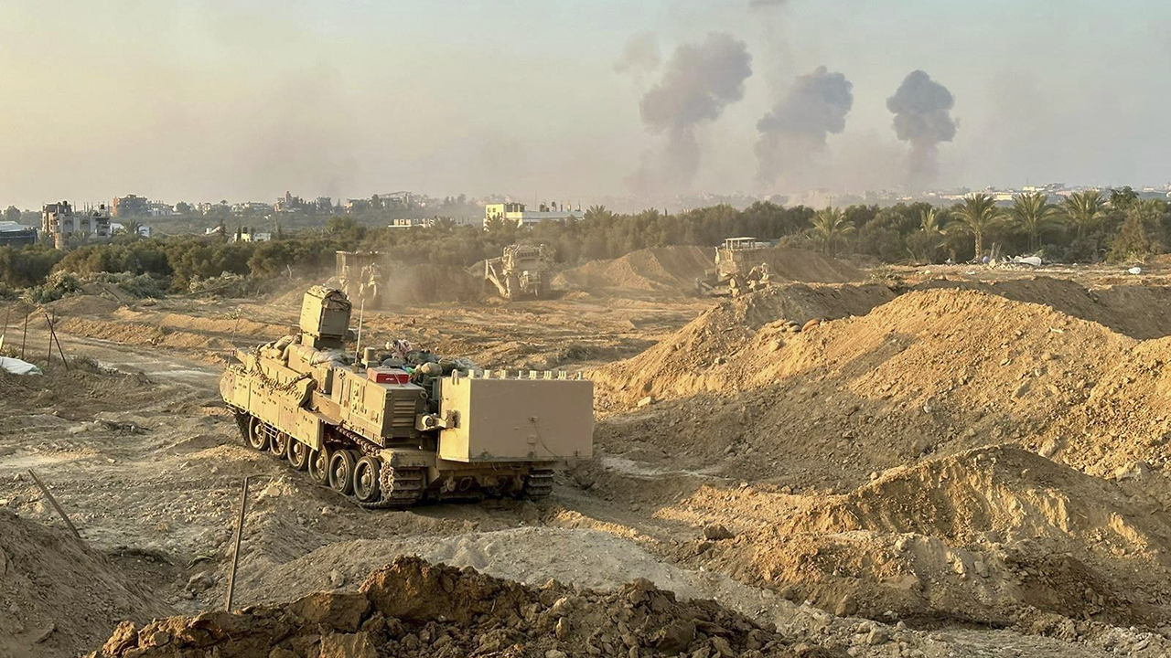 "Netanyahu's Promise: IDF's Swift and Clear Gaza Ground Offensive Continues"