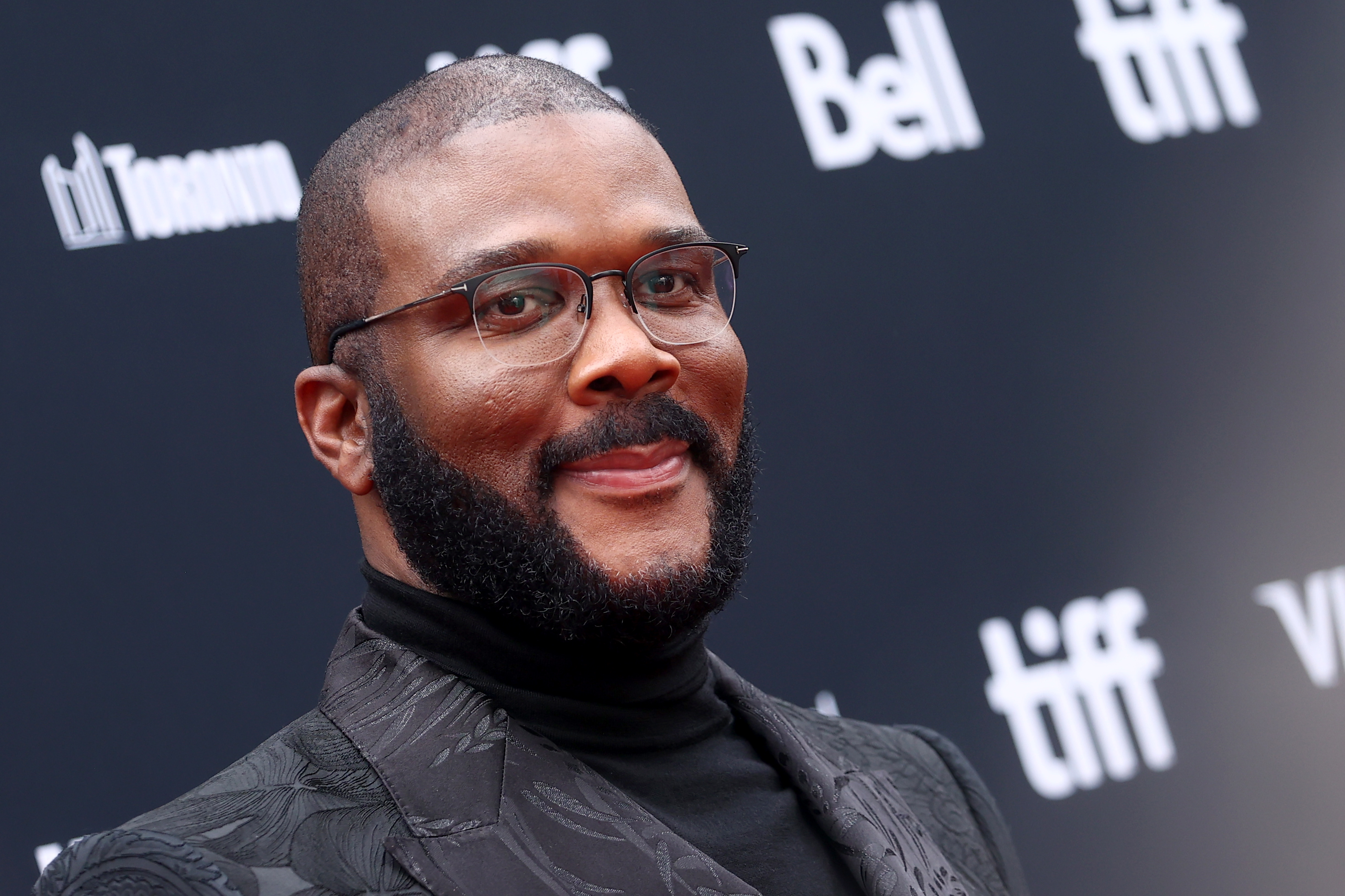 Featured image for "Tyler Perry Pauses $800M Studio Expansion Over OpenAI Sora Job Loss Concerns"