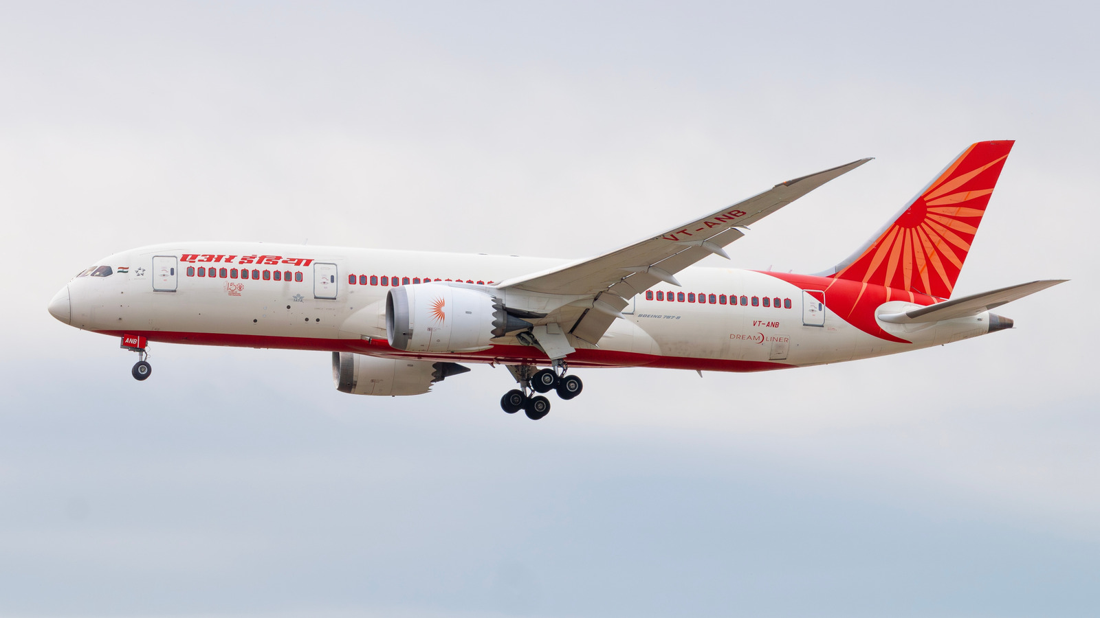 Featured image for Air India Crash Investigation Zeroes in on Engine Fuel Control Switches