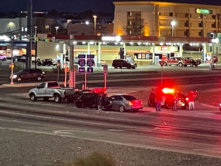Multiple Injuries Reported in West El Paso Multi-Vehicle Crash