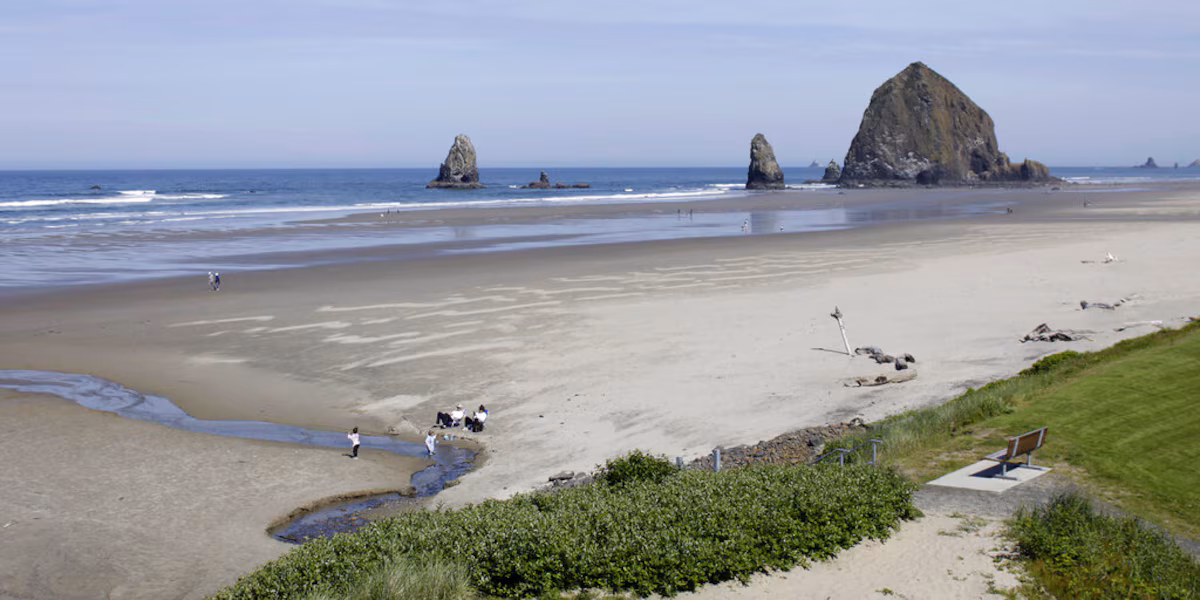 Beachgoers Beware: Fecal Bacteria Threatens Popular Coastal Destinations