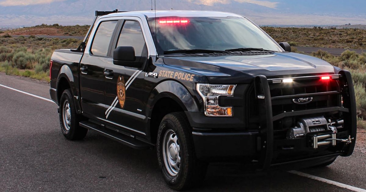 Featured image for Manhunt underway for suspect after fatal shooting of New Mexico State Police officer