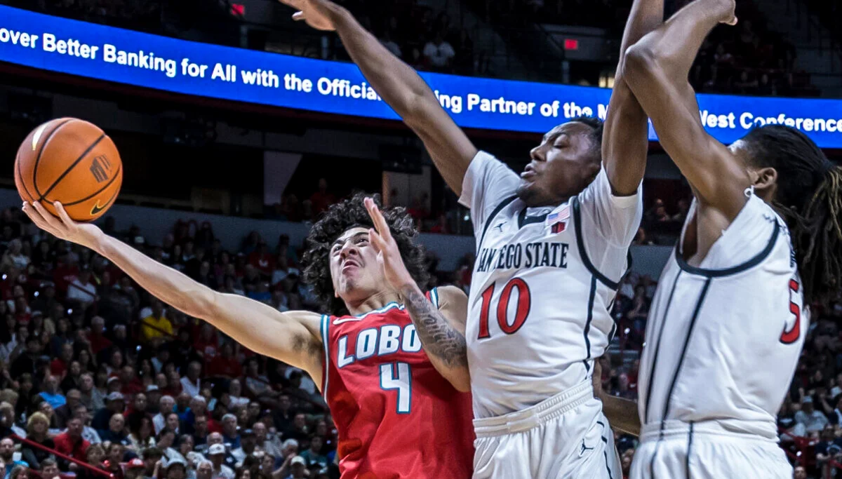 Late layup lifts SDSU past UNM in MW semifinal thriller