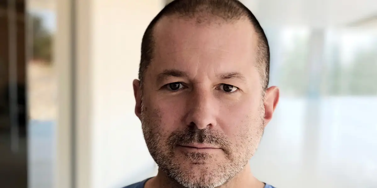 Featured image for Jony Ive Designs $4,800 Sailing Lantern for His Yacht