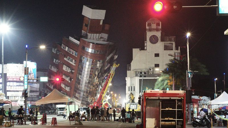 "Taiwan's Chipmaking Industry at Risk After Deadly 7.4 Magnitude Earthquake"