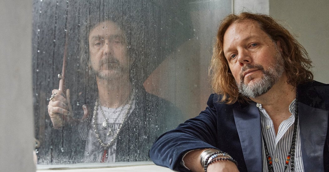 Featured image for The Black Crowes Return with New Music Video "Wanting and Waiting"