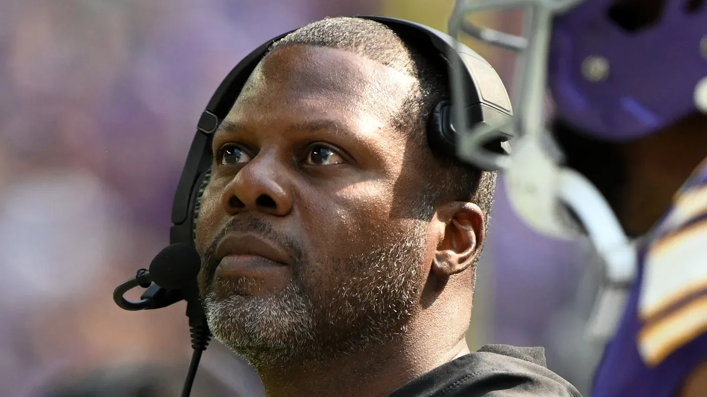 Commanders bank on Daronte Jones to energize a stagnant defense