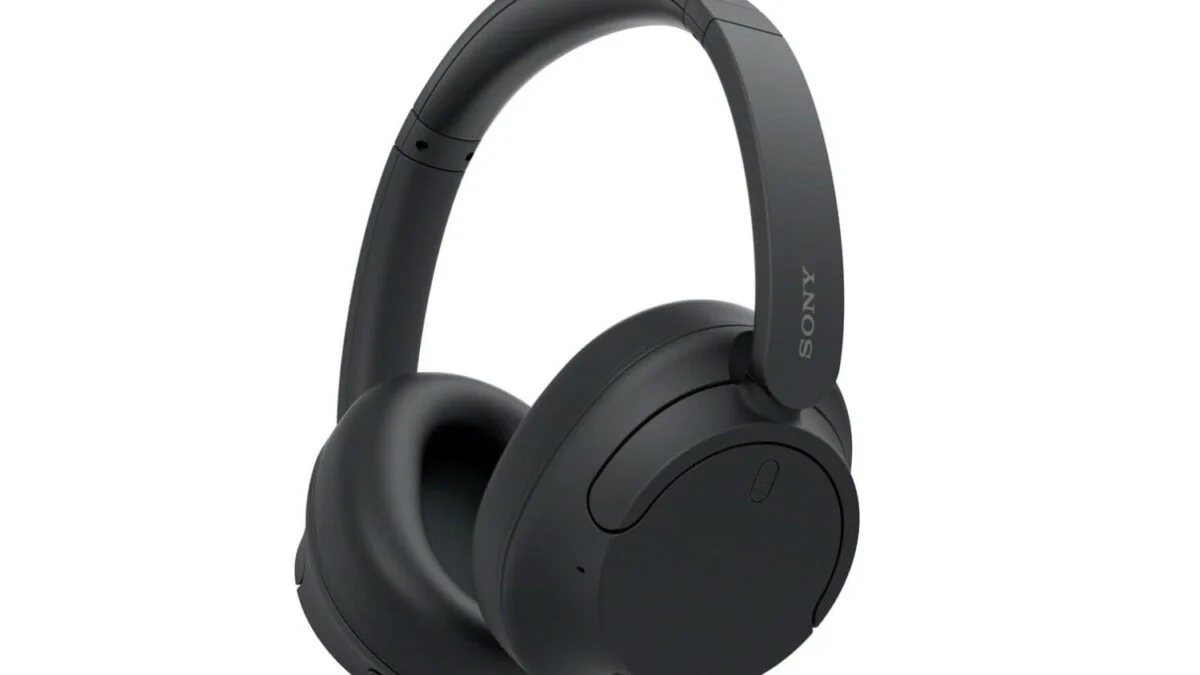 Featured image for Sony Offers Record Low Prices on XM6 and XM5 Noise-Canceling Headphones