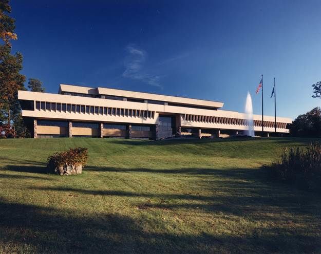 Featured image for Stanley Black & Decker Sells Aerospace Unit as Howmet Aerospace Expands with $1.8B Acquisition