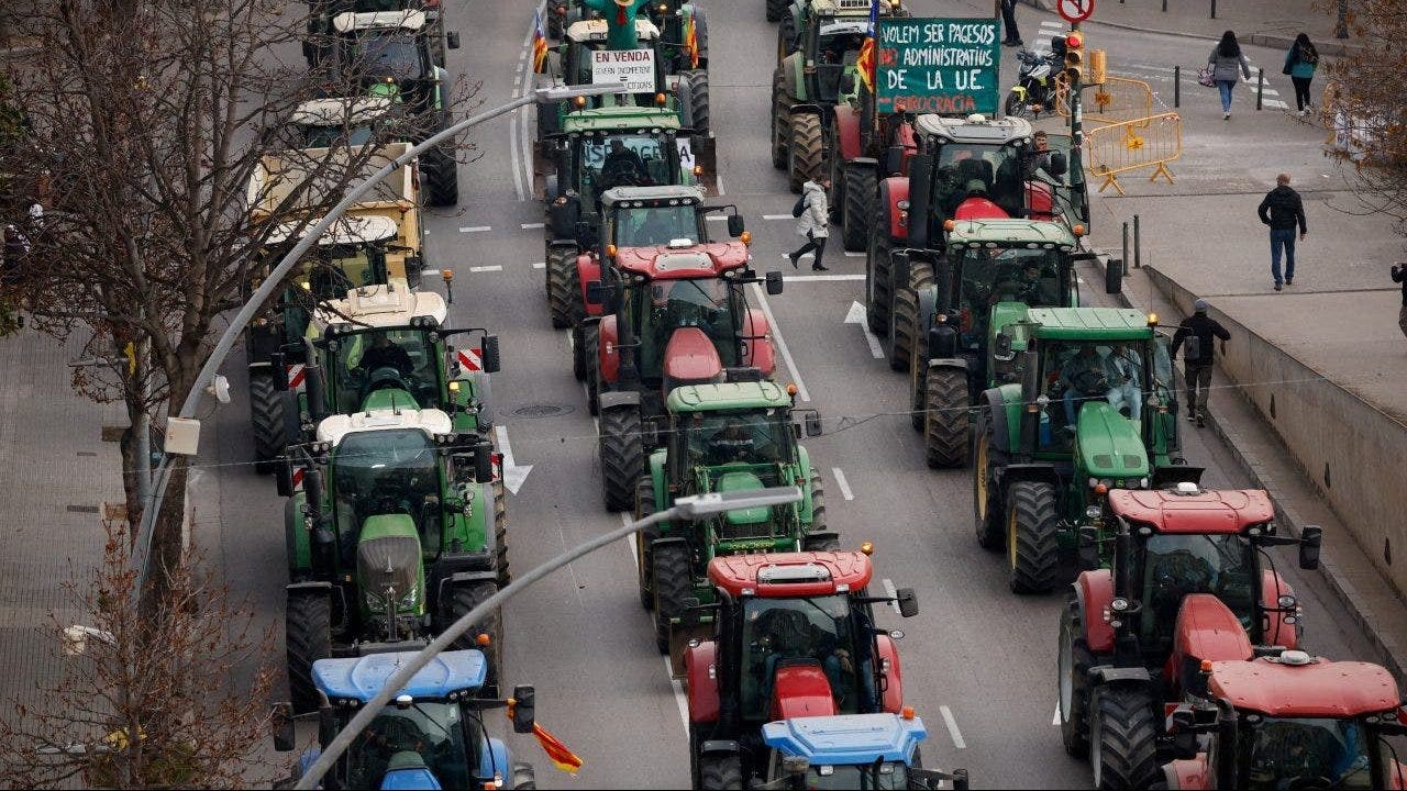 European Farmers Unite: Protests Spread Across Spain and Portugal
