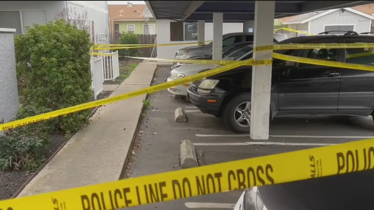 Antioch stabbing injures pregnant woman and two children.