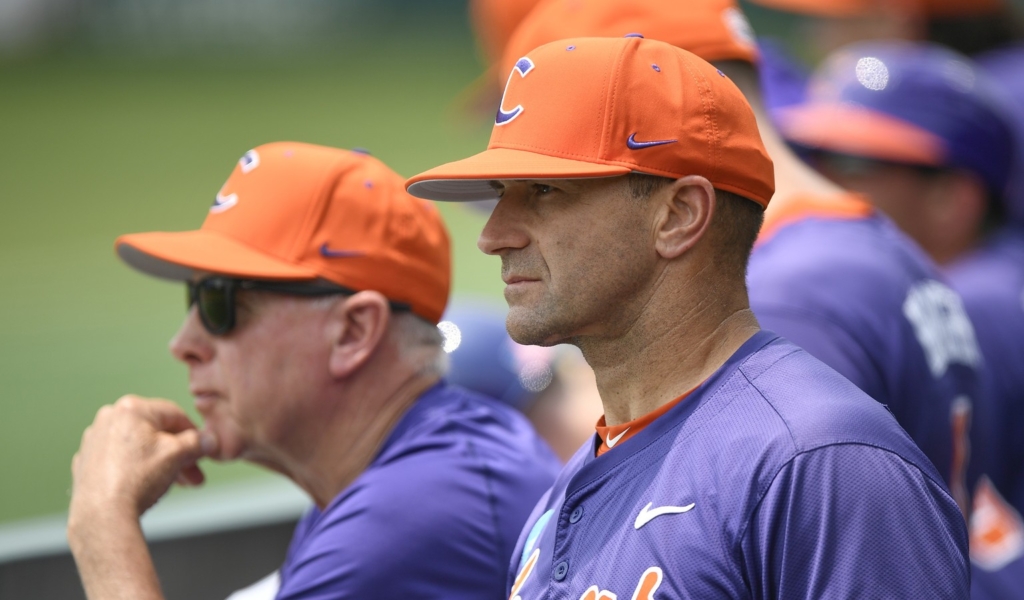 Featured image for Kentucky Dominates Clemson to Advance in NCAA Baseball