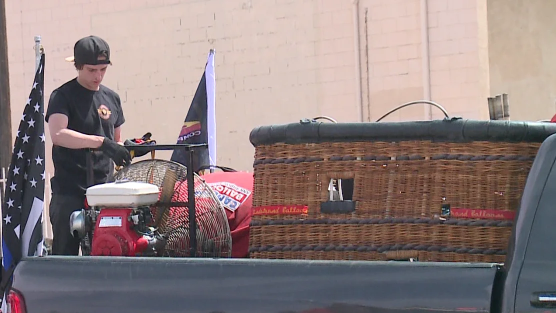 Minor injuries reported in Albuquerque hot air balloon crash.