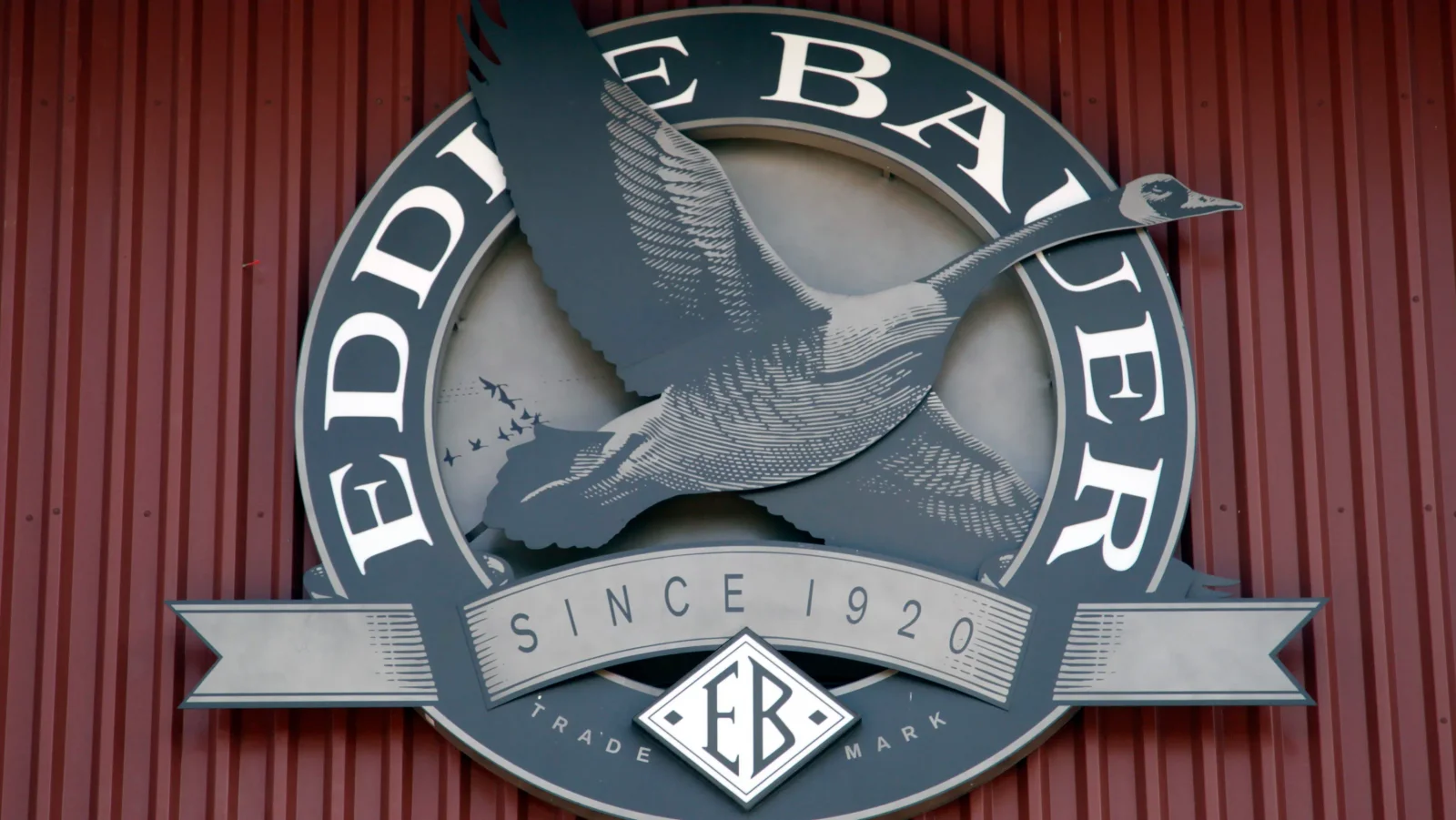 Eddie Bauer teeters on mass closures after failed buyer bid in Chapter 11