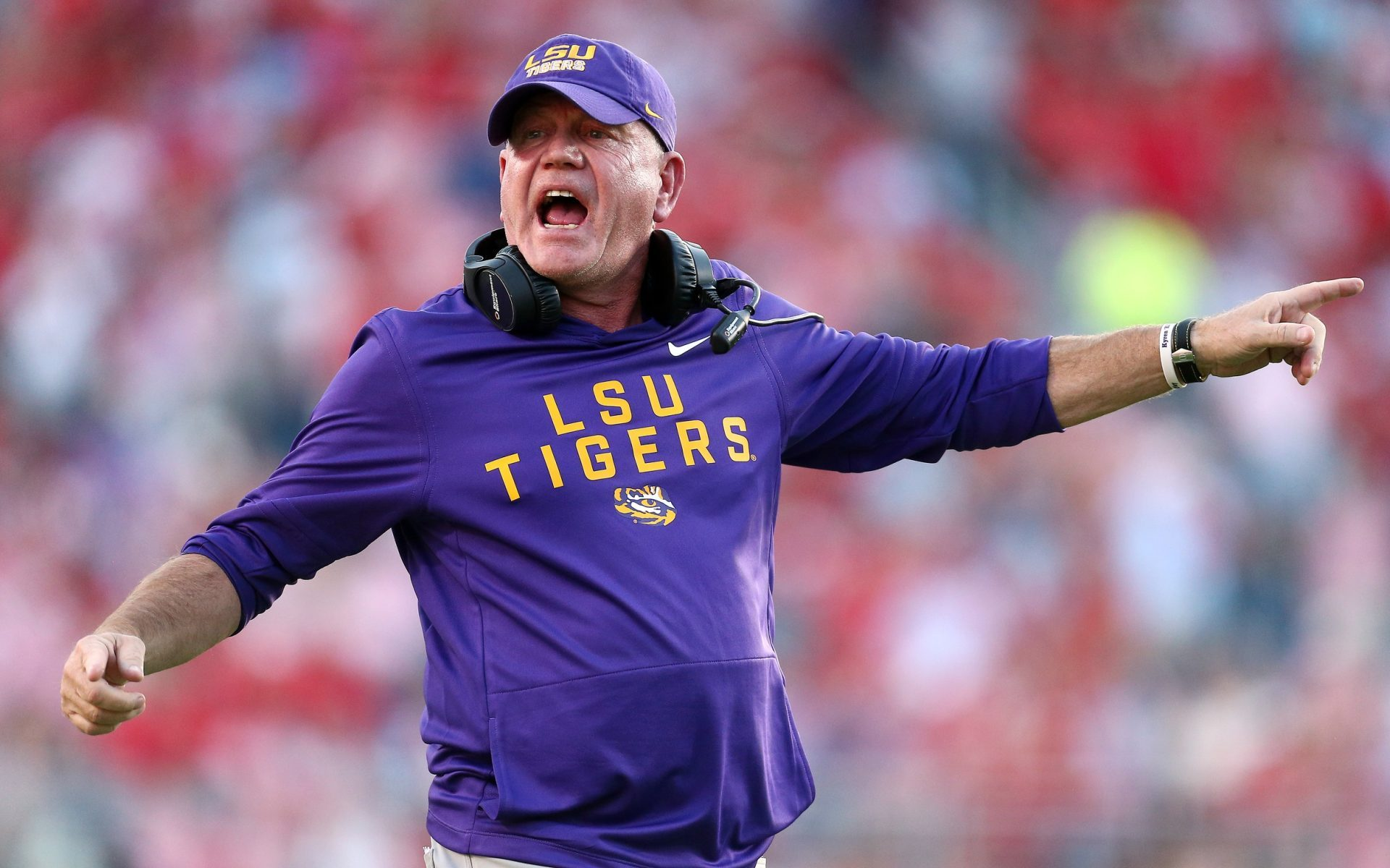 Featured image for Brian Kelly Sues LSU Over $54 Million Buyout Dispute