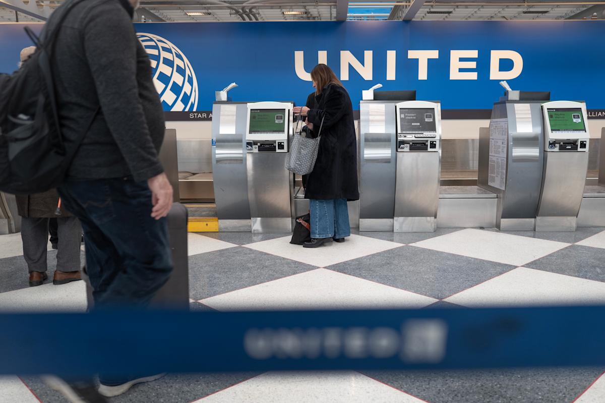 Featured image for United Airlines adjusts check-in policies for domestic flights