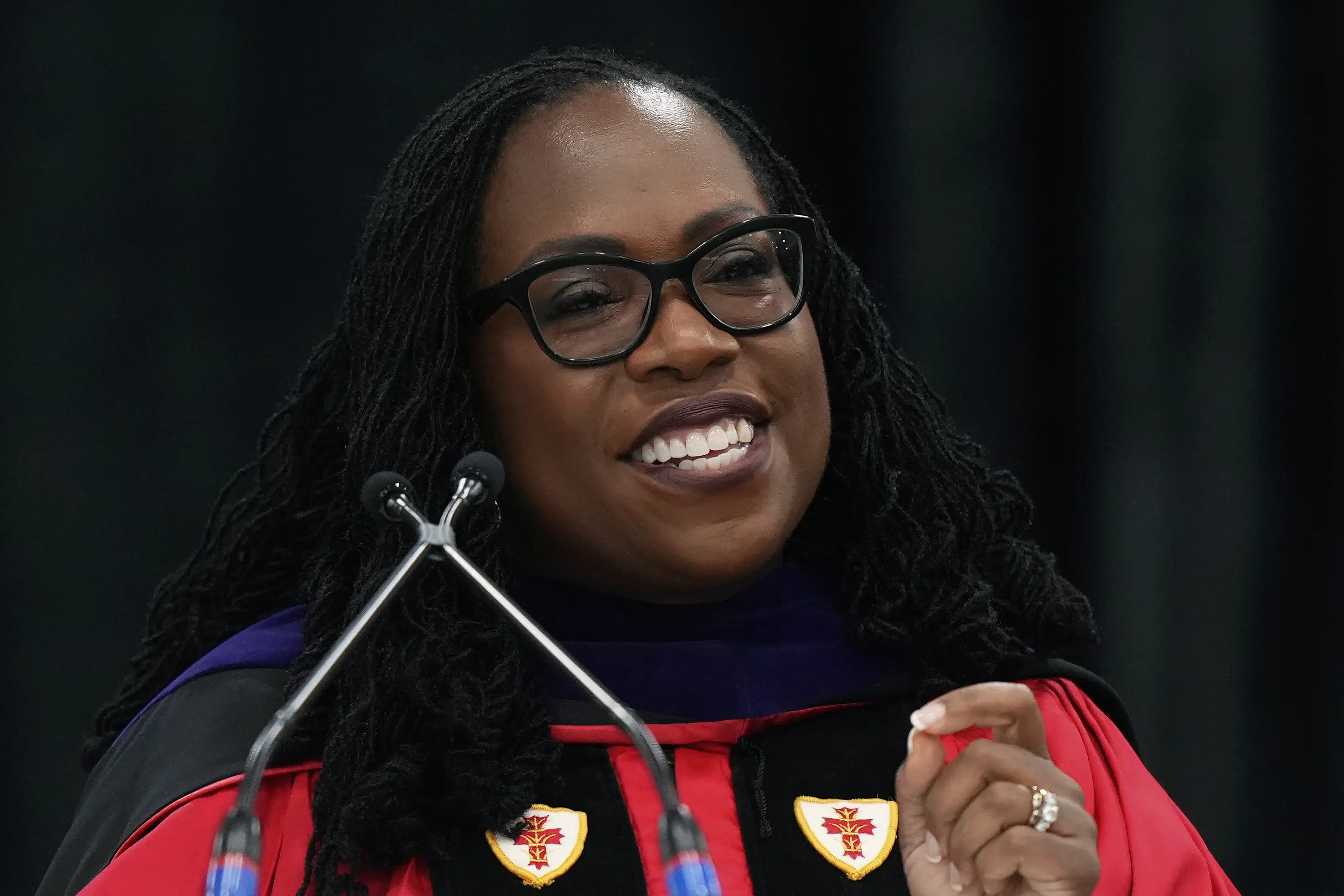 Thomas Delays Disclosure as Oprah Sends Flowers and Designer Clothing: Justice Jackson Reports.