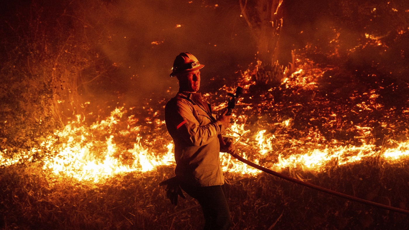 Featured image for Southern California Wildfires Force Mass Evacuations as Flames Spread