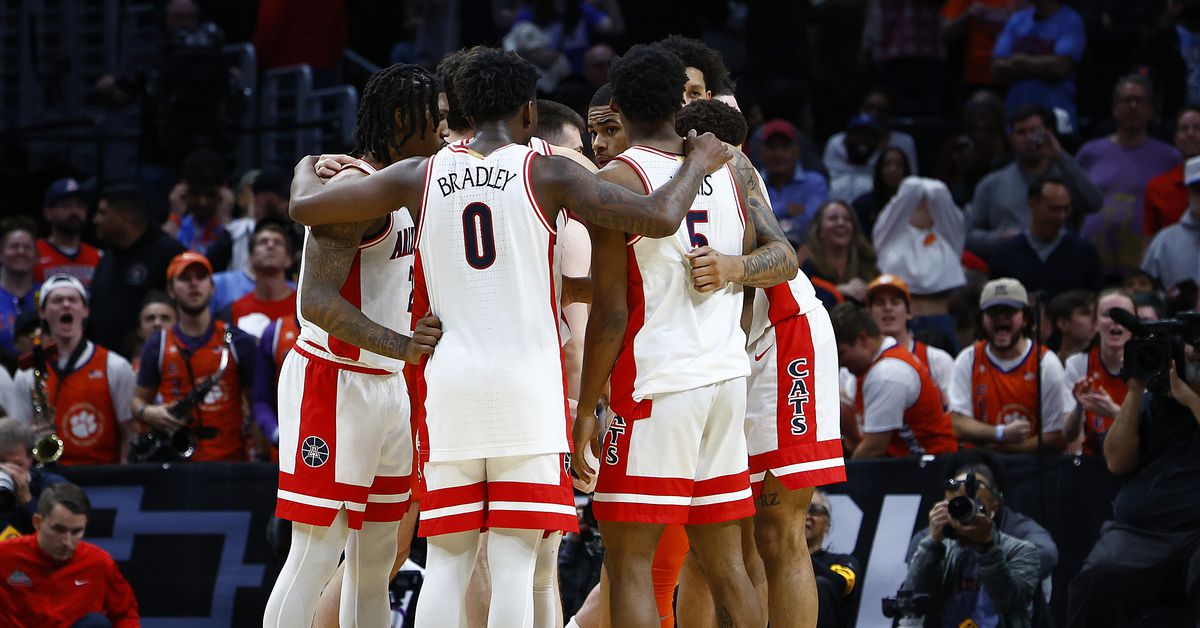 "Clemson Upsets Arizona in Sweet 16, Advances to Elite Eight"