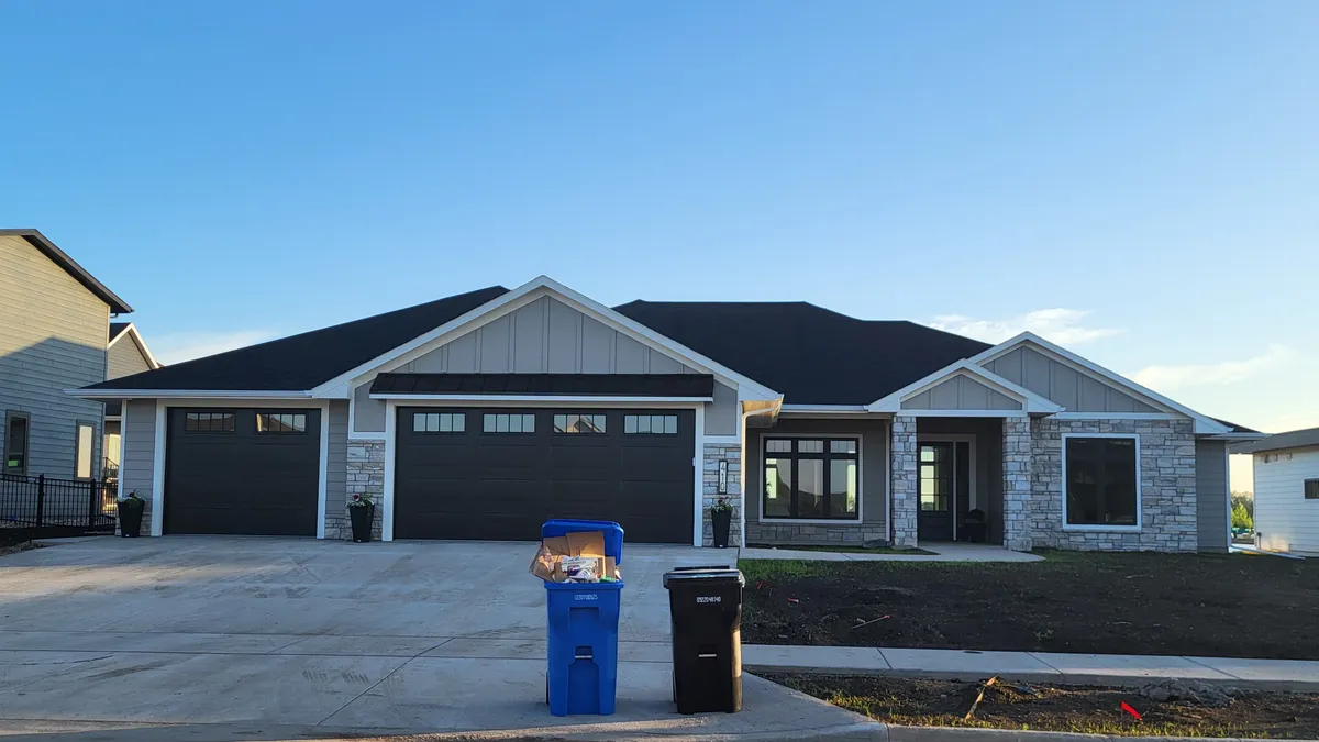 Featured image for Homebuilder Confidence Soars Despite Interest Rate Hurdles