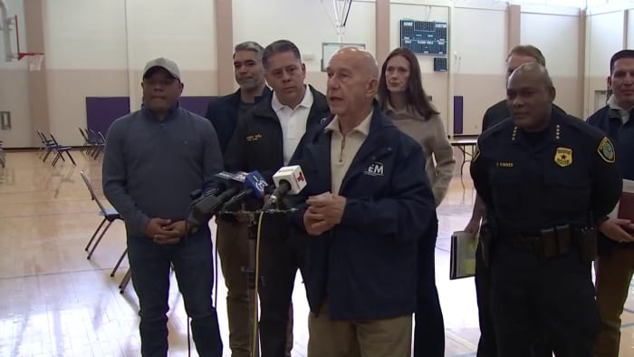 Featured image for Houston Mayor Urges Residents to Stay Off Icy Roads as Arctic Blast Hits, Leading to Metro Service Suspension and Numerous Crashes